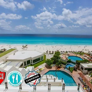 In Ocean Front Cancún